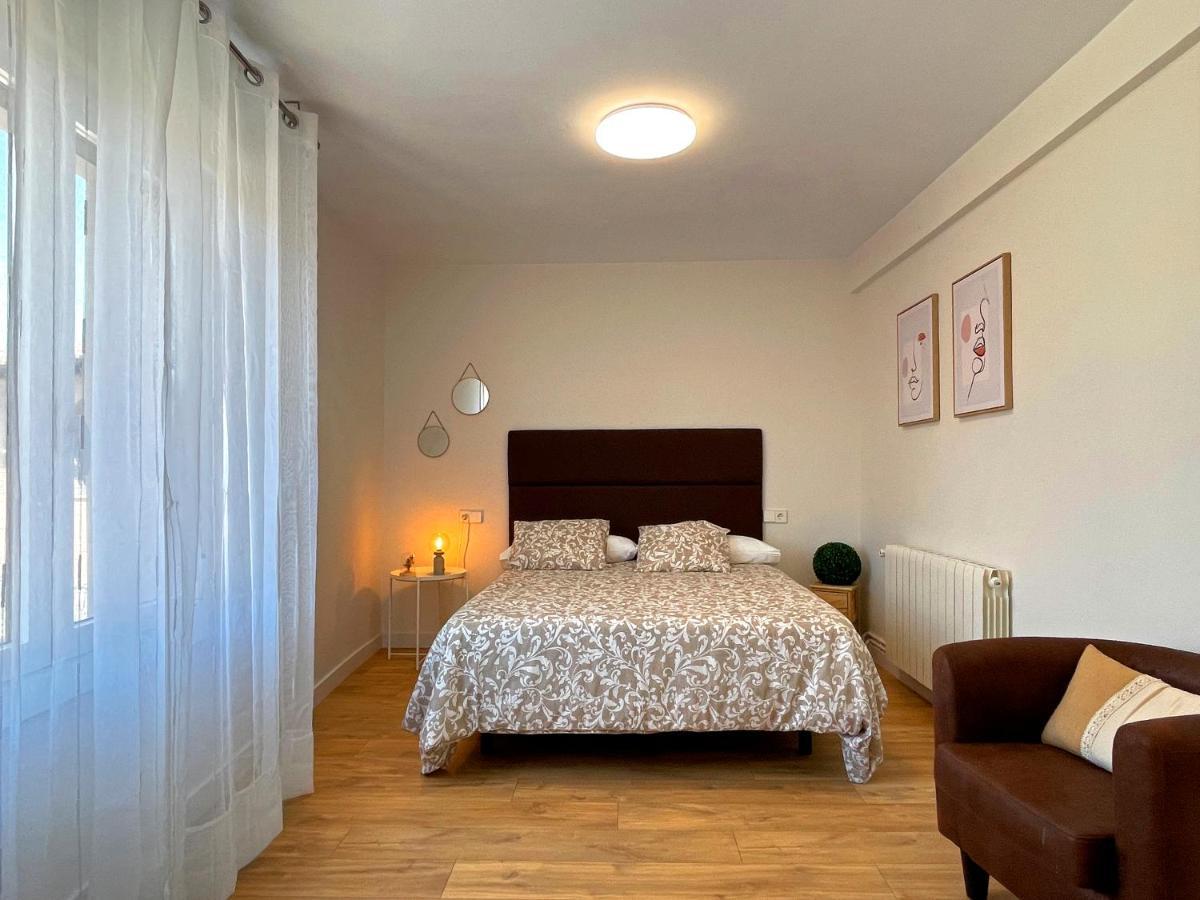 Apartamentos Vianeando Viana  Bagian luar foto
